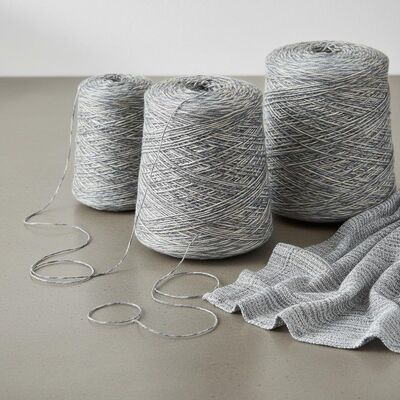 Single Or Double Twisted Compact Spun Yarn Melange Yarn Suitable For Producing Lightweight And Comfortable Fabrics